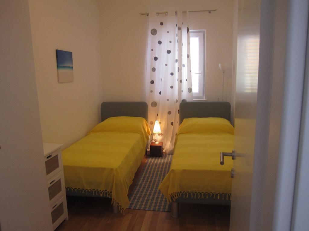 Apartments Jela Rogoznica  Zimmer foto
