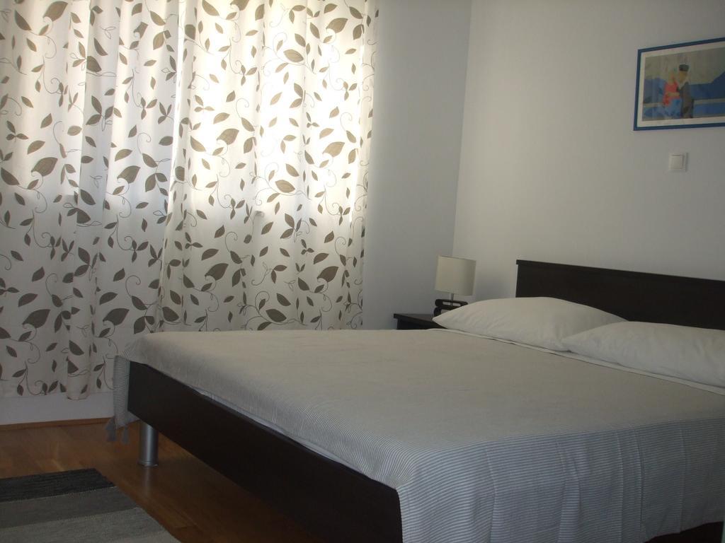 Apartments Jela Rogoznica  Zimmer foto