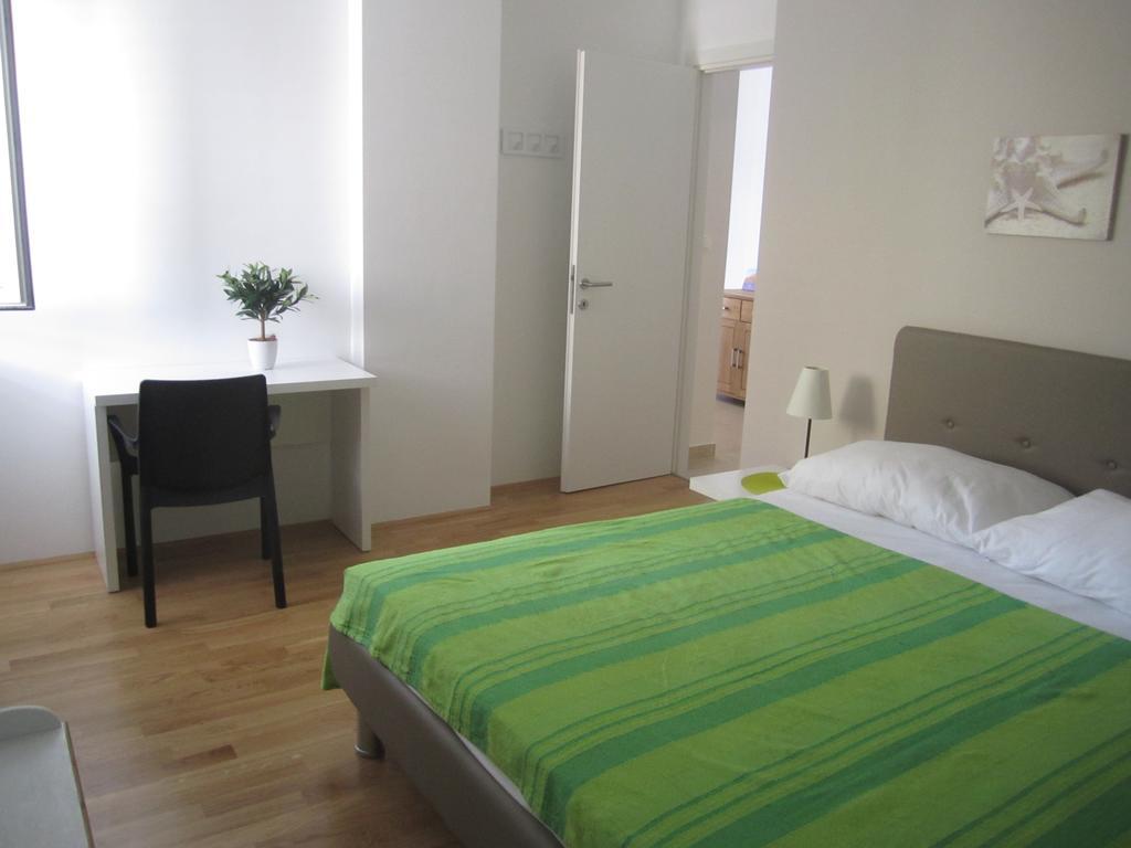 Apartments Jela Rogoznica  Zimmer foto