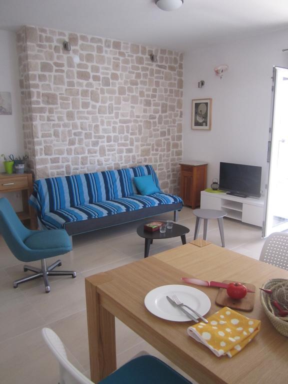 Apartments Jela Rogoznica  Zimmer foto