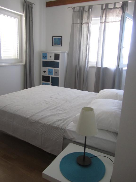 Apartments Jela Rogoznica  Zimmer foto